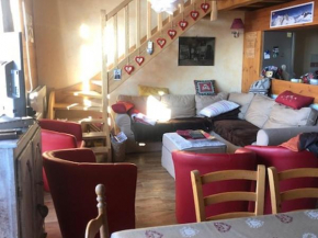 Duplex lumineux au cœur de la Rosière avec balcon et parking - FR-1-275-222